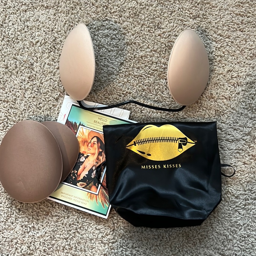 Misses Kisses shallow plunge bra kit